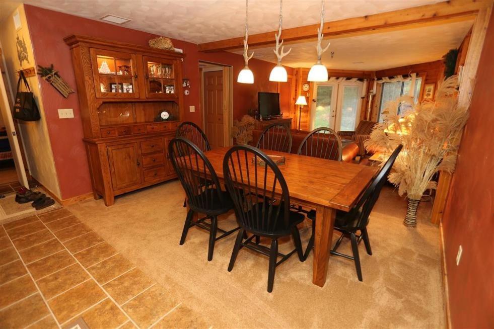 Apartment Seven Springs Stoneridge 3 Bedroom Standard Condo, Ski-in Out, Single Level! *